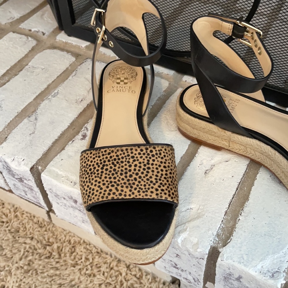 Vince Camuto spotted haircalf sandal - Picture 3 of 5